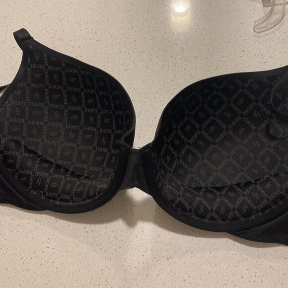 Victoria’s Secret bra, Demi Uplift size 36DD - Picture 3 of 4